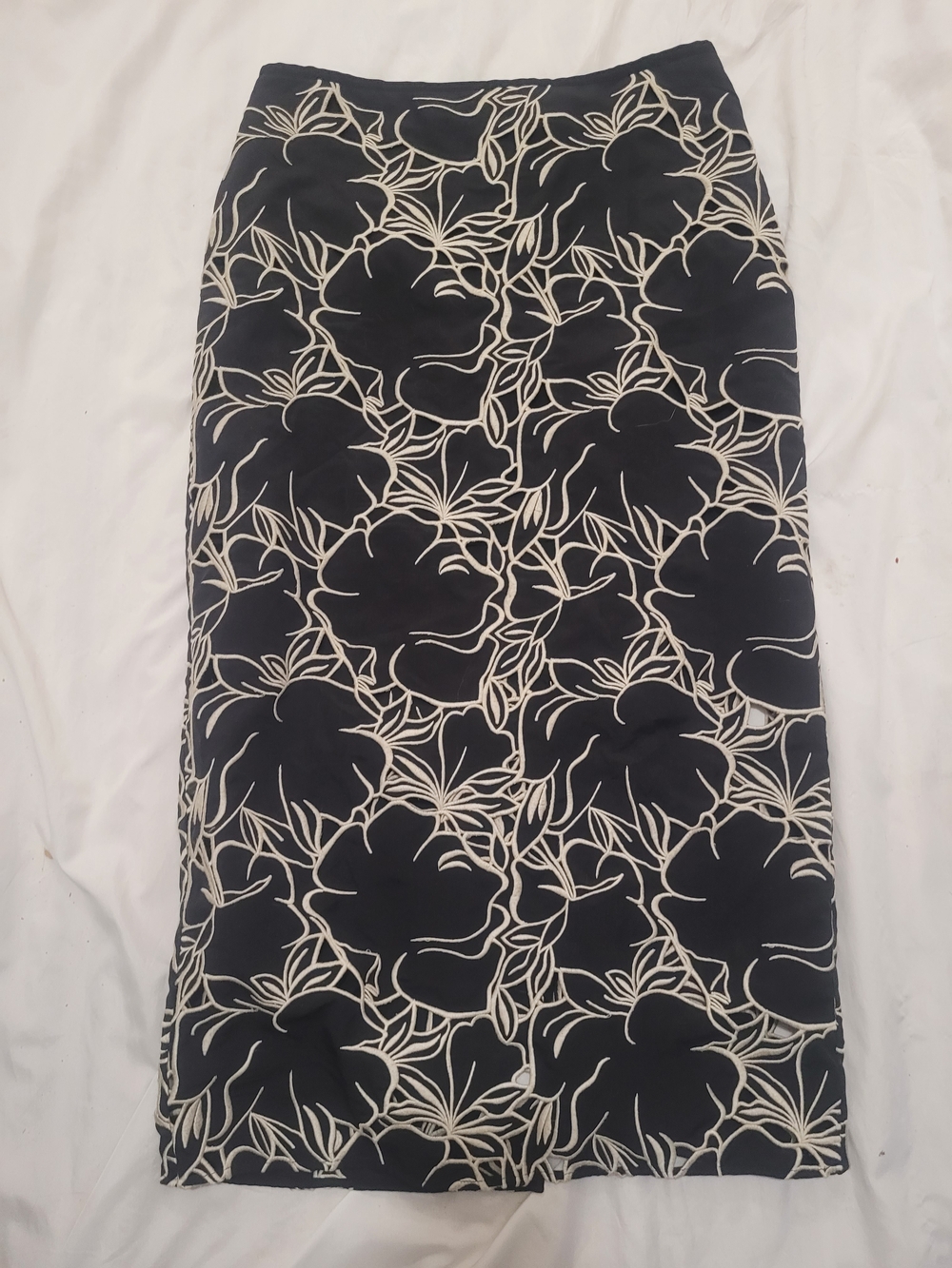 H&M Black and White Floral Pencil Skirt
